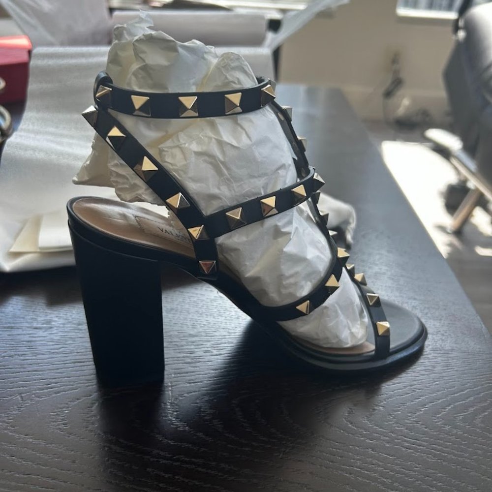 Valentino - ROCKSTUD ANKLE STRAP SANDAL 90 MM